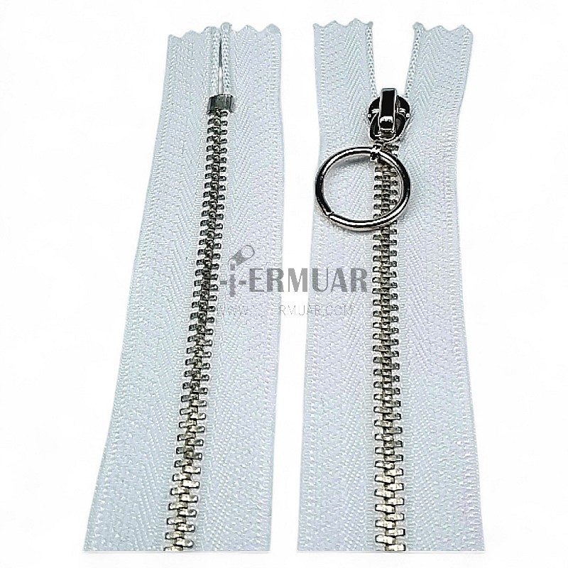 Metal Zipper 25 cm #5 0,27 yrd Metal Toothed White Bottom ZPHSN0025T5