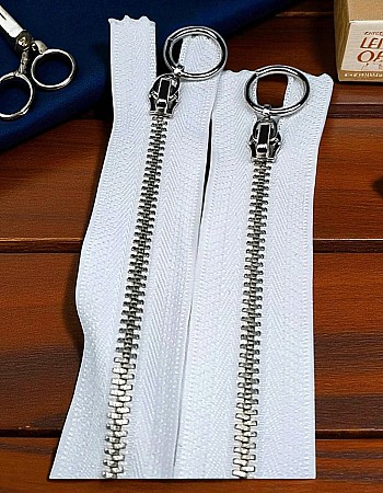 Metal Zipper 25 cm #5 0,27 yrd Metal Toothed White Bottom ZPHSN0025T5