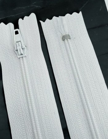 Nylon Pants and Skirt Zipper 25 cm 0,27 yrd Closed End ZPS0025T5Promo