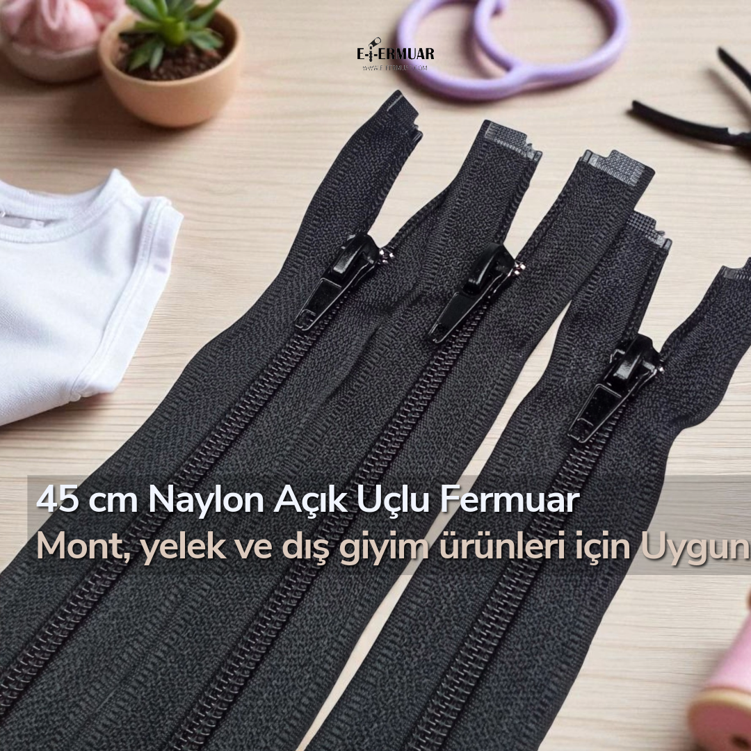 45 cm uzunluğundaki naylon mont fermuarı, açık uçlu tasarımıyla pratik kullanım sunar.
