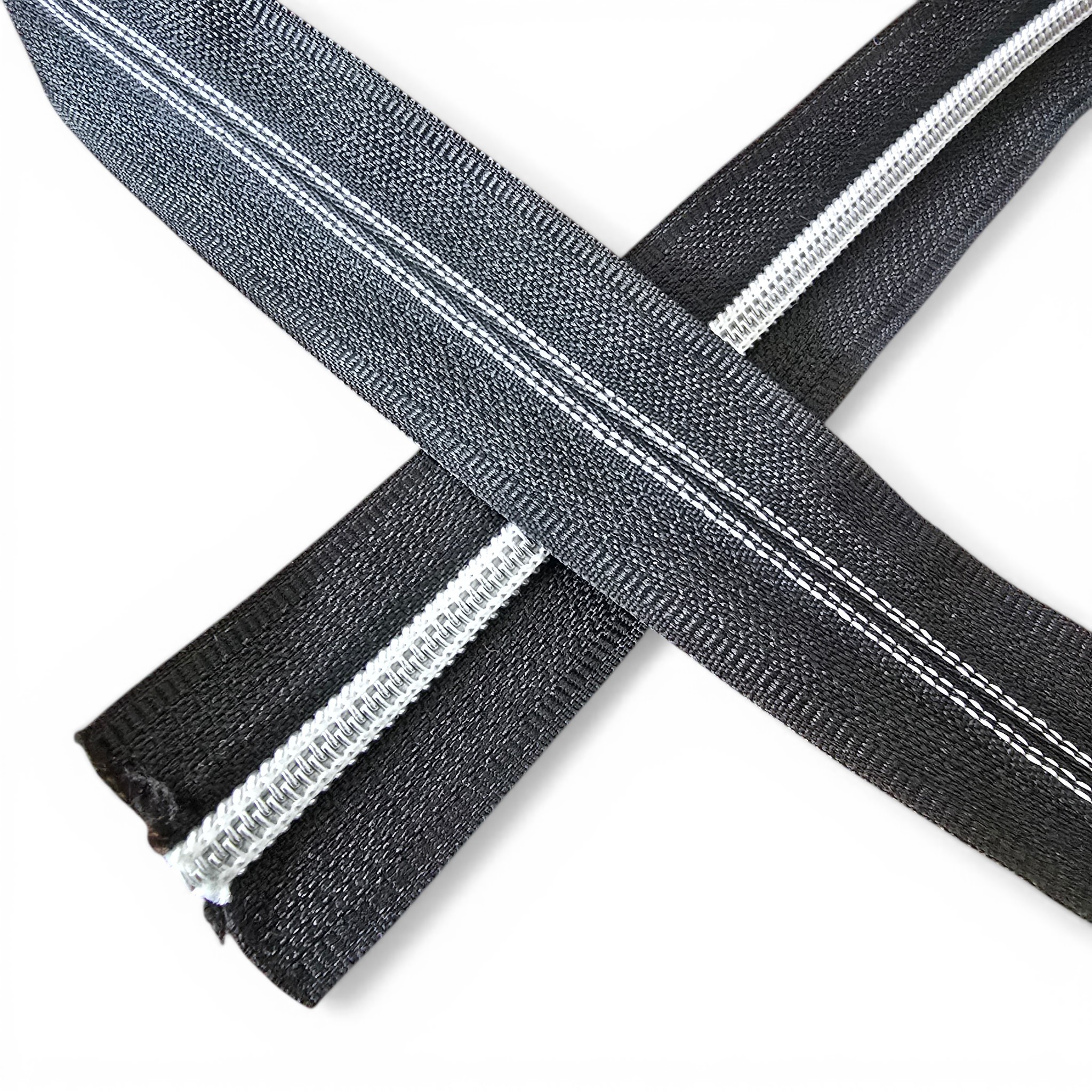 Silver-toothed nylon zipper with coloured tape #3, offering both style and durability.